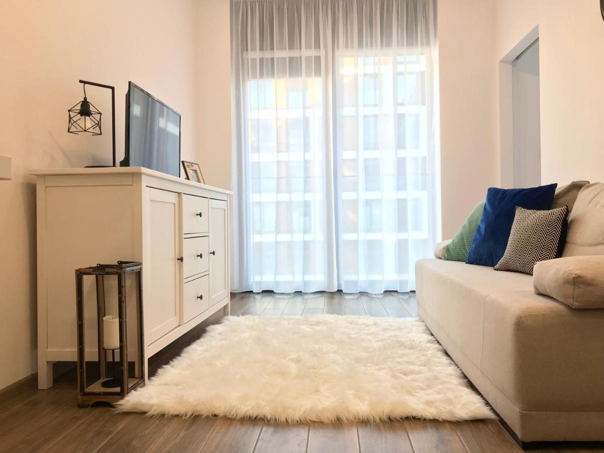 Apartment Active Moon