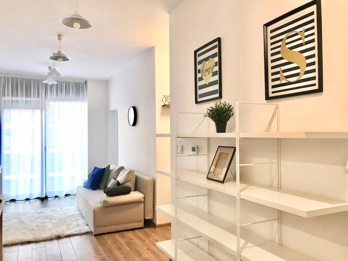 Active Moon Apartment *