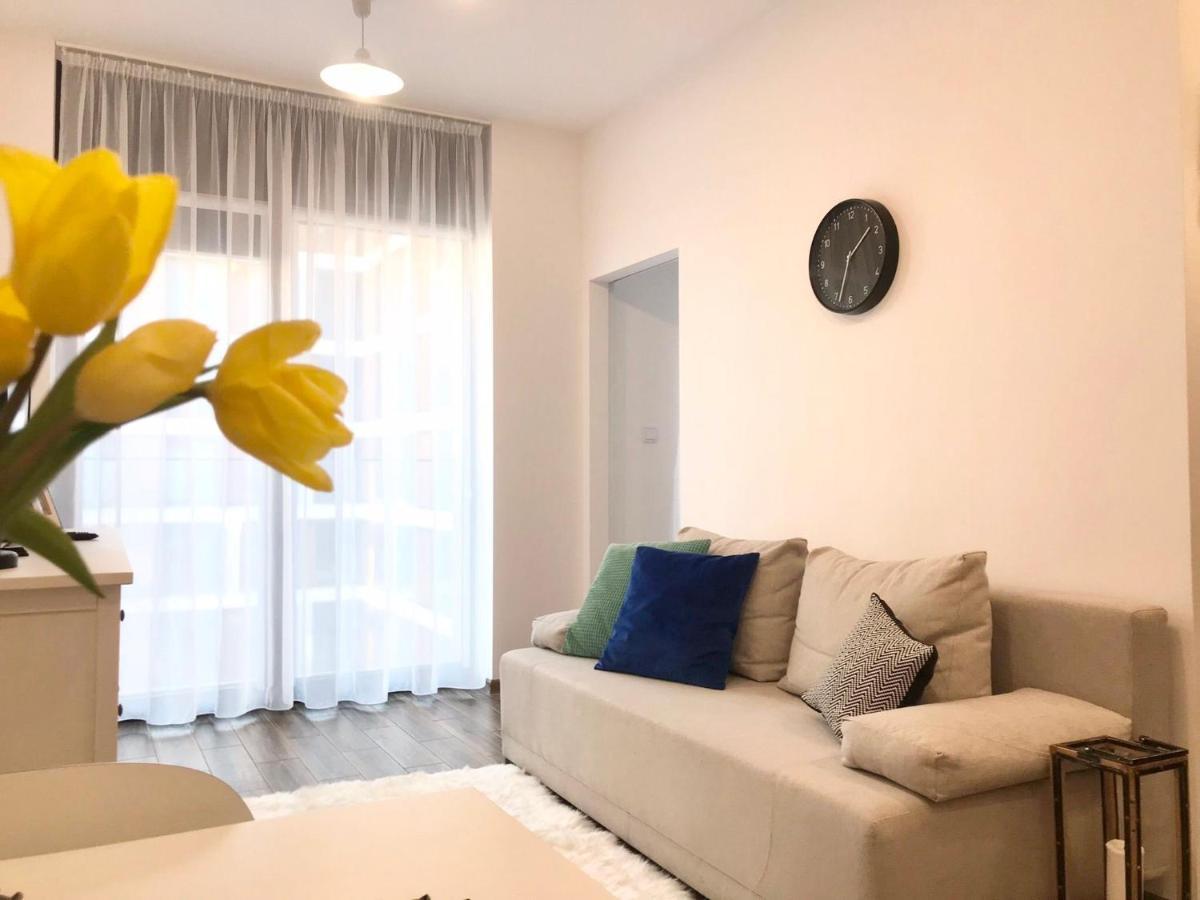 Active Moon Apartment *